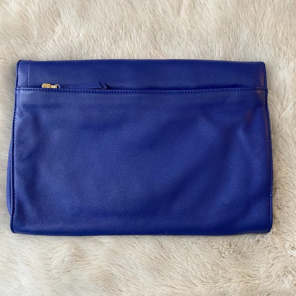 VC Signature Leather Clutch - Picture 4 of 6